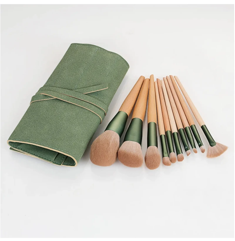 Beech wood makeup brush