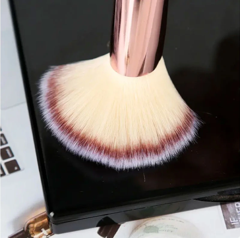 Double head makeup brush
