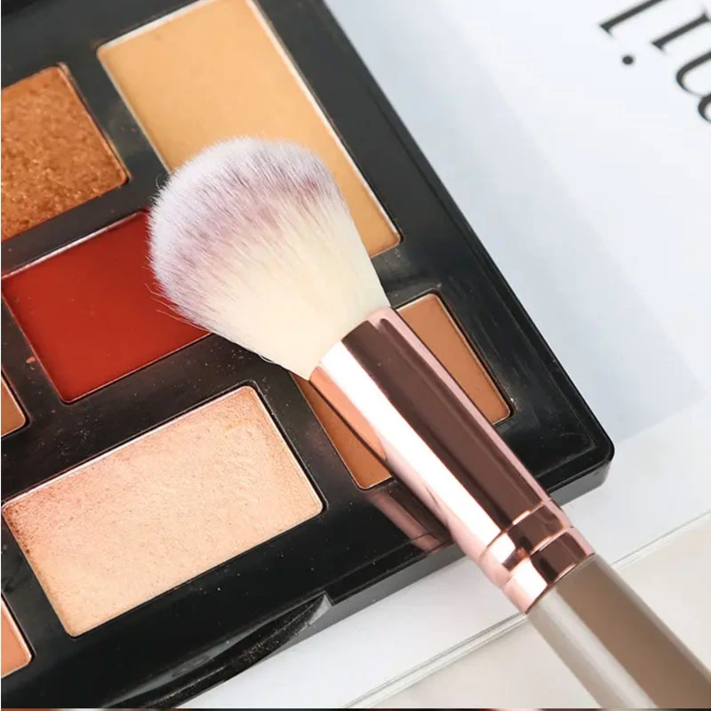 Double head makeup brush